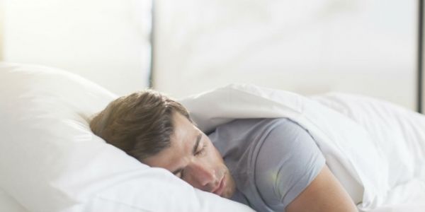 tidur dalam pelukan