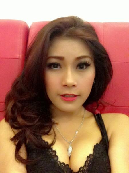 berbikini artis indonesia