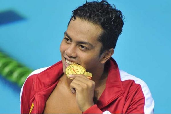 gambar gaya renang kupu kupu