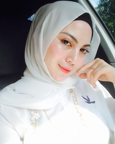 gadis igo