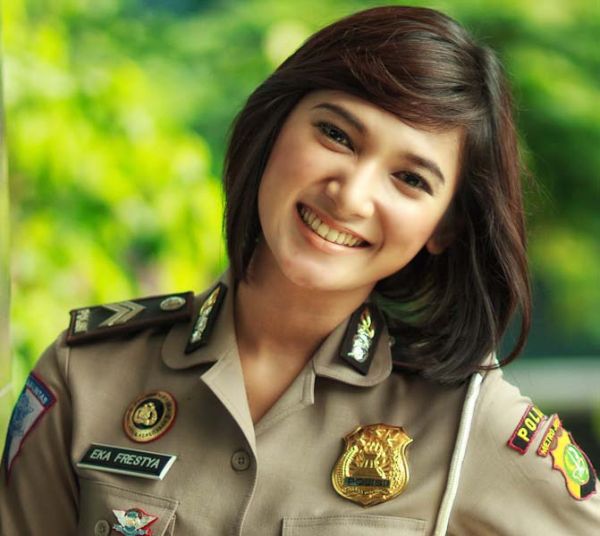 cewek lucu