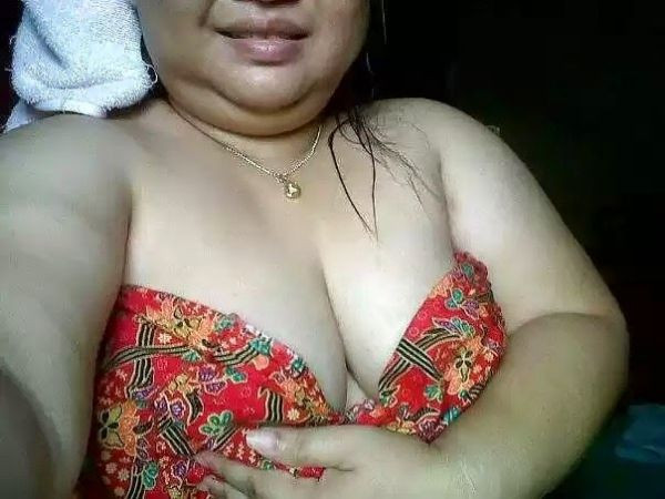 ayu putri pratiwi
