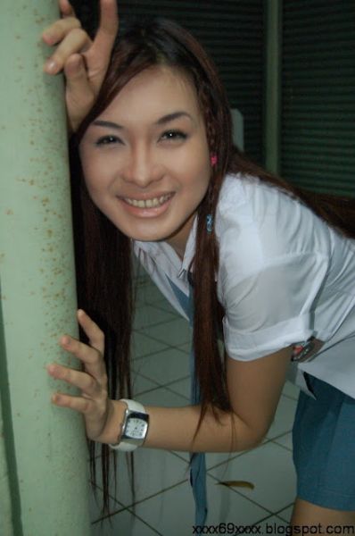 foto mama nyusuin temanku