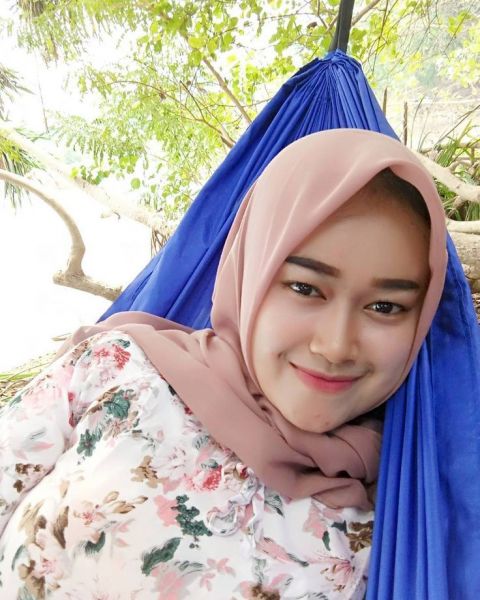 tetek comel