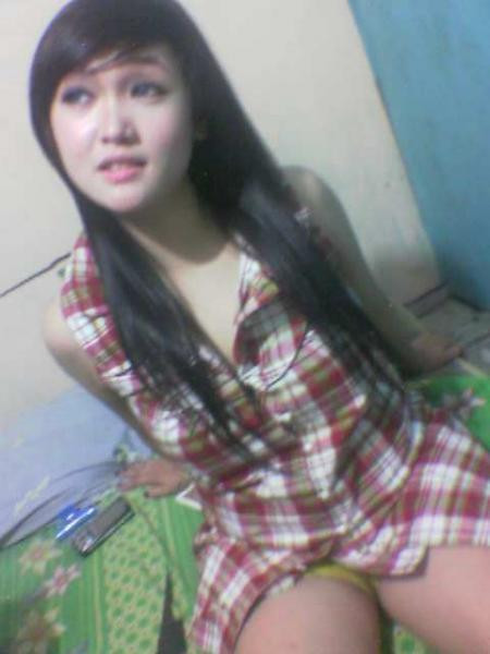 rambut warna emas