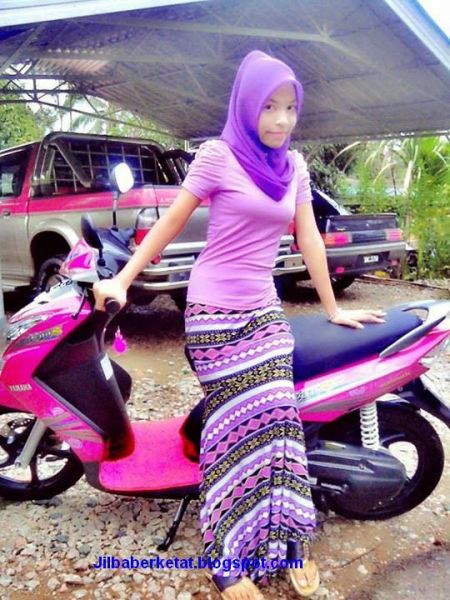 semok tweet