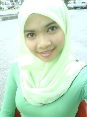 gadis jilbab toge