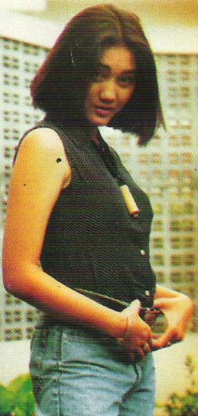 poto artis bugil nike ardila