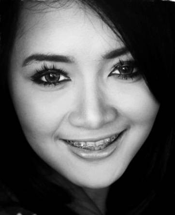 aura kasih tanpa busana