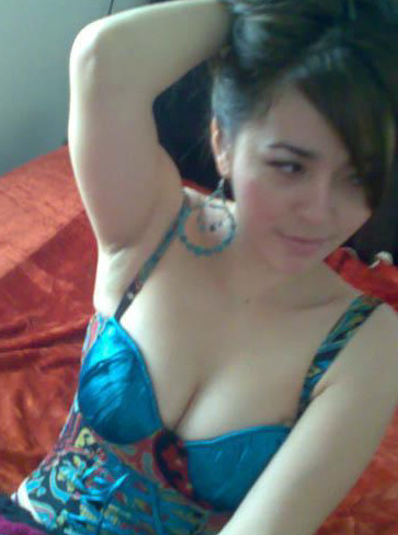 gadis cantik ngentot