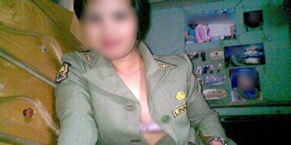 intip memek pipis dan cd