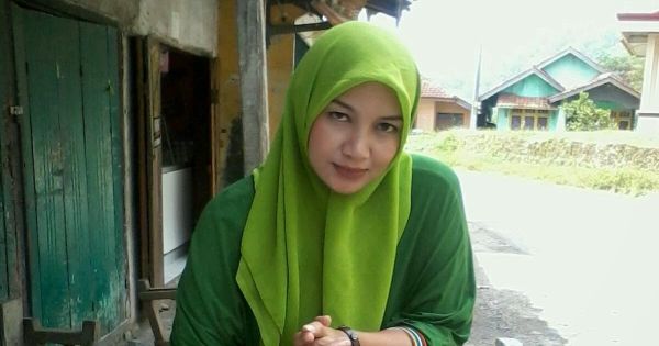 ibu semok bercadar