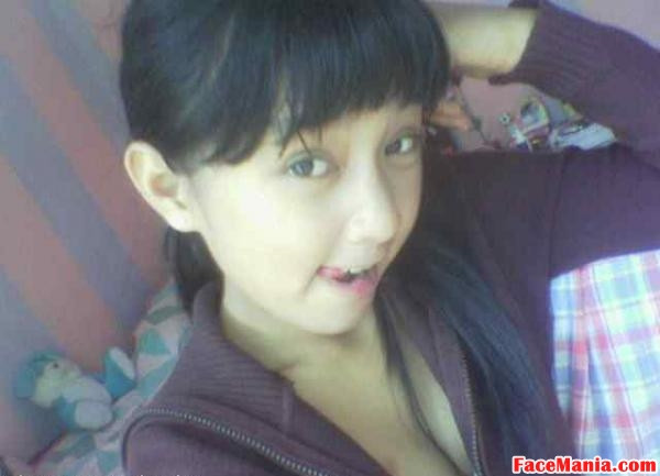 pamer toket gede