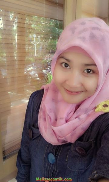 abg jilbab bugil di kamar