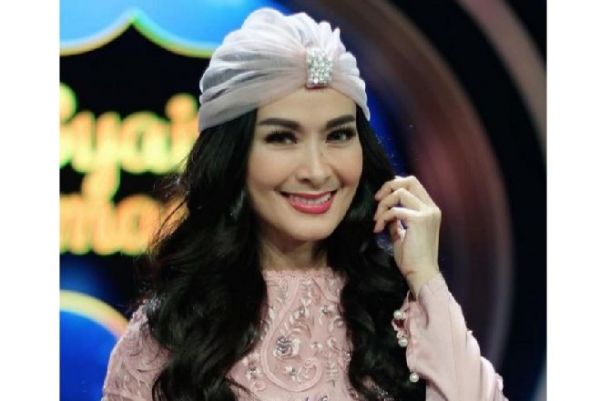 payudara besar dan montok