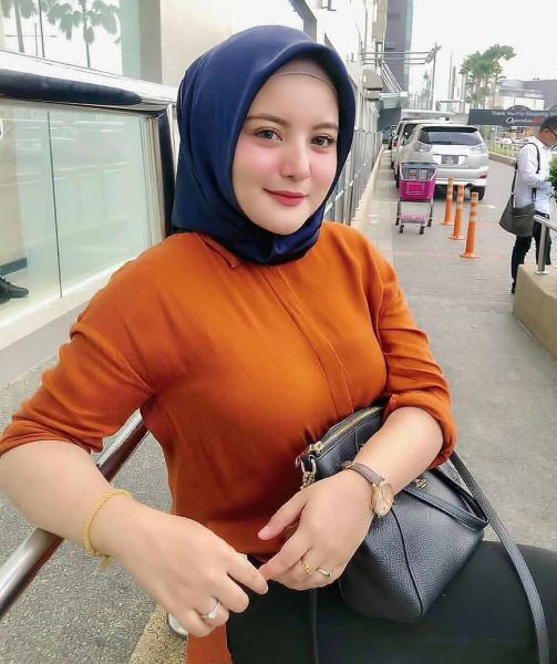 cewek igo montok