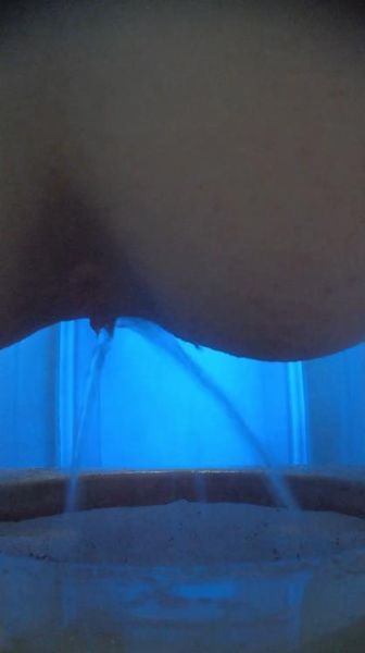cewek lagi mandi