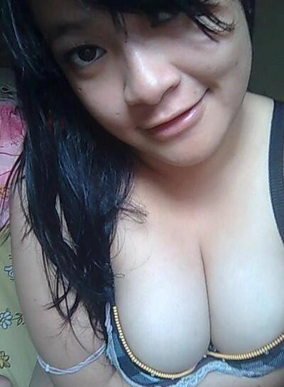 kemeja putih pendek