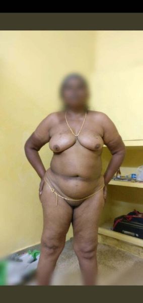 tante kesepian