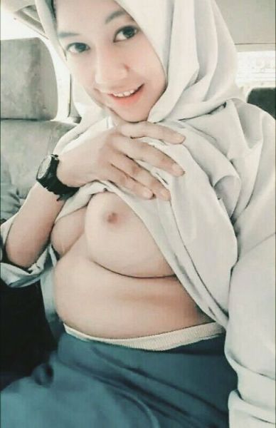 artis wanita indonesia